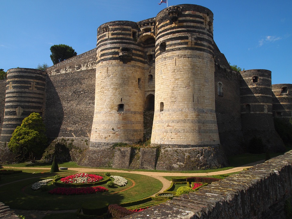 chateau angers immobilier